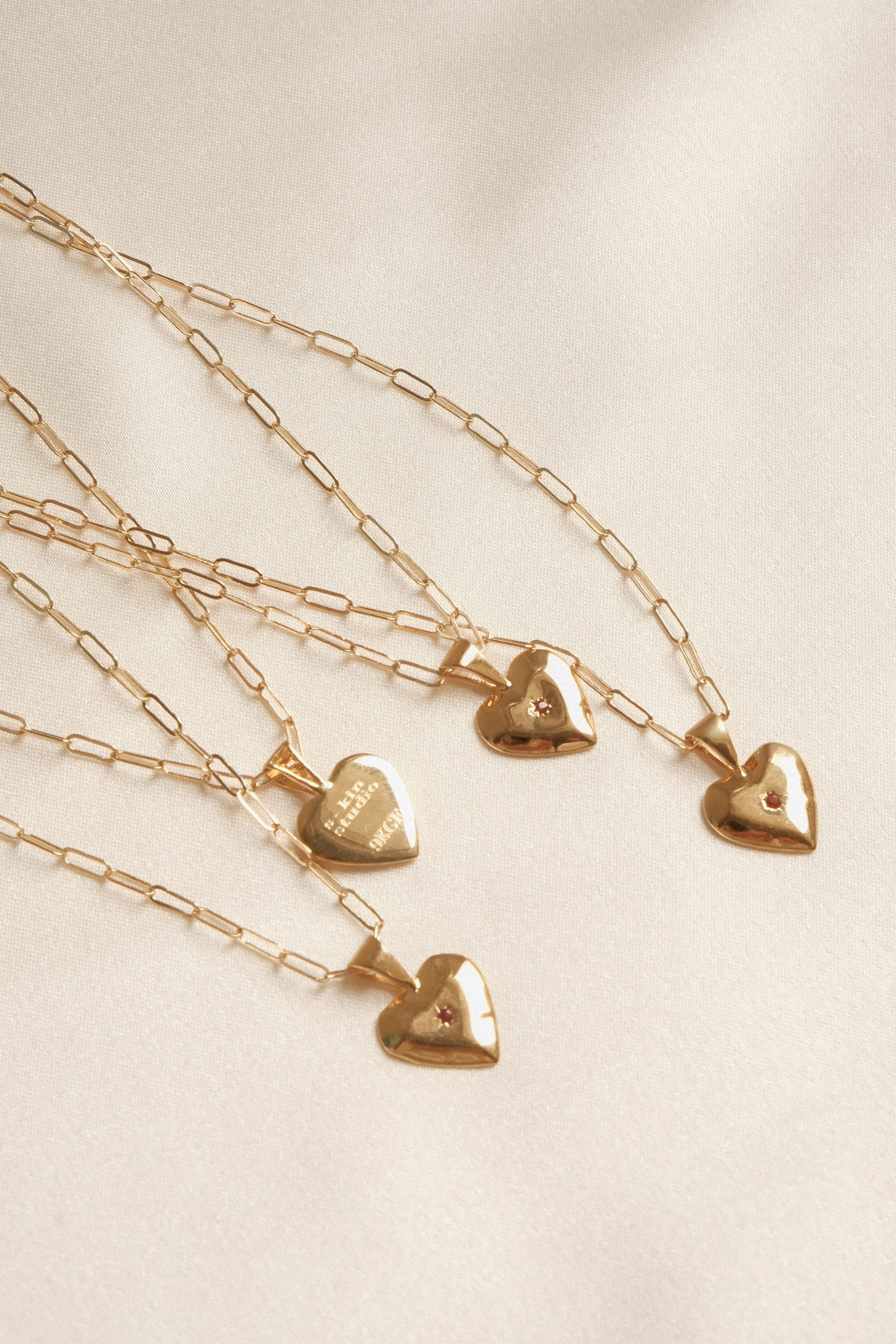 Gilded Heart Pendant Necklace - Image 3