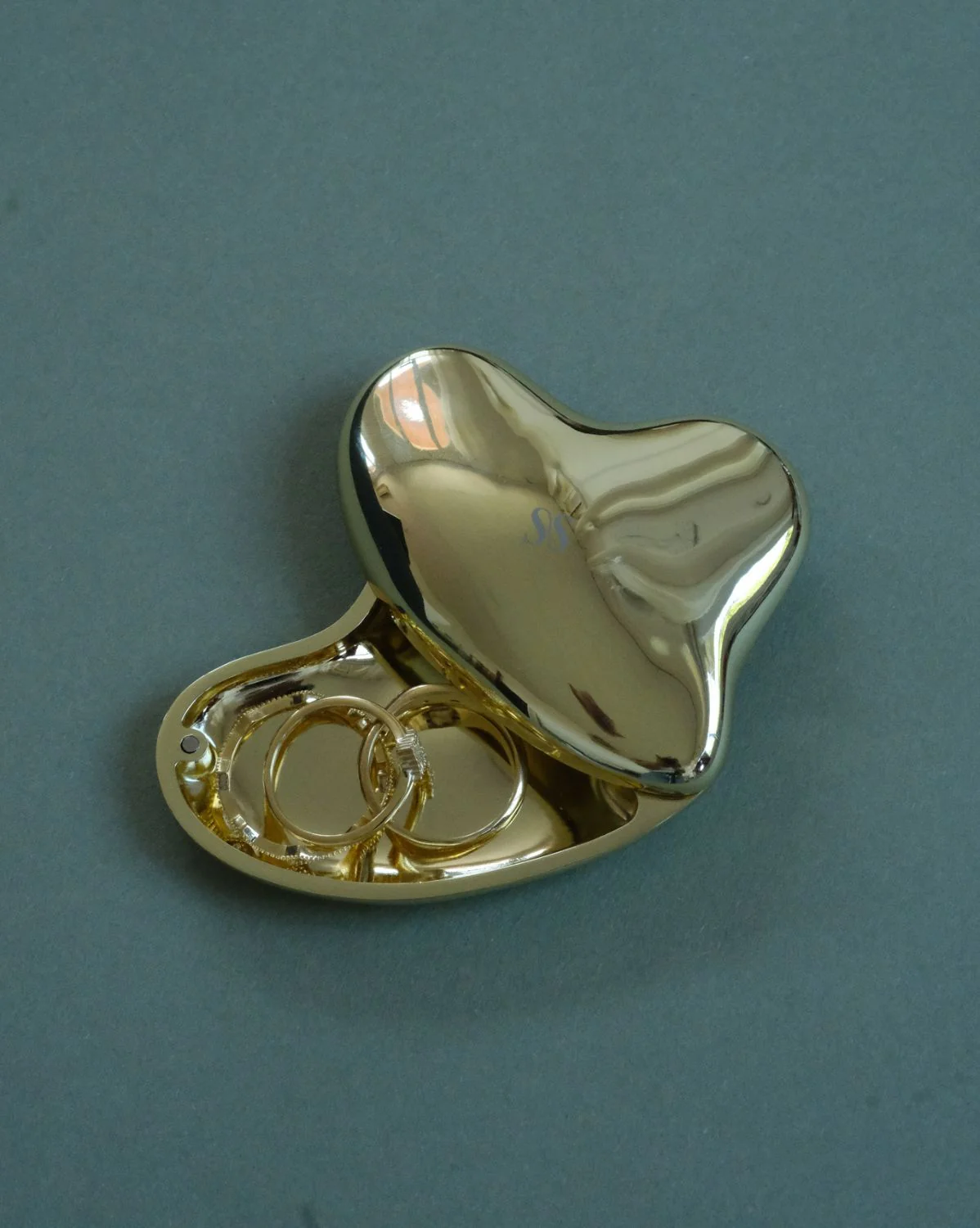 🎁 Mini Vault - Gold (100% off)